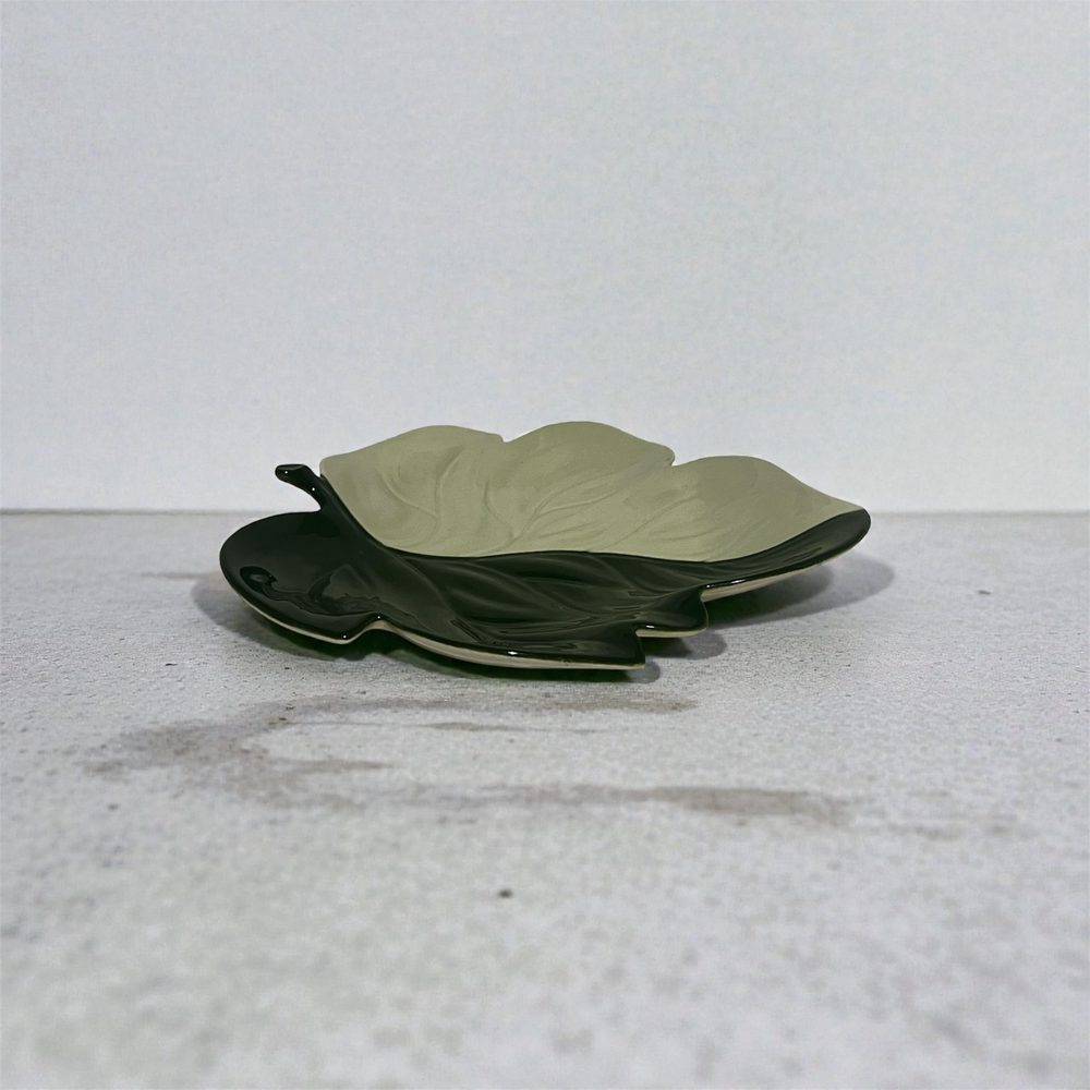 Close-up of the Carlton Ware leaf dish in profile